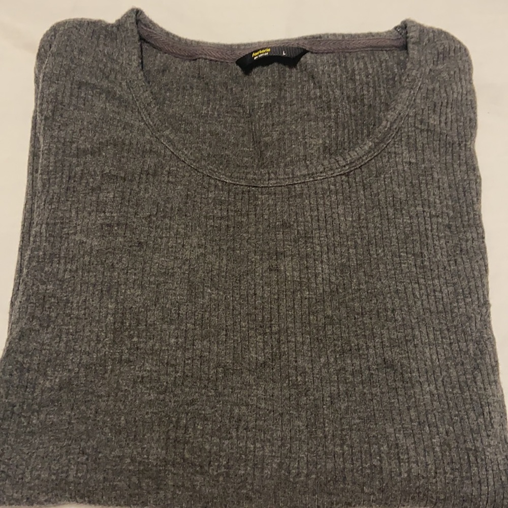 Grey long sleeve shirt